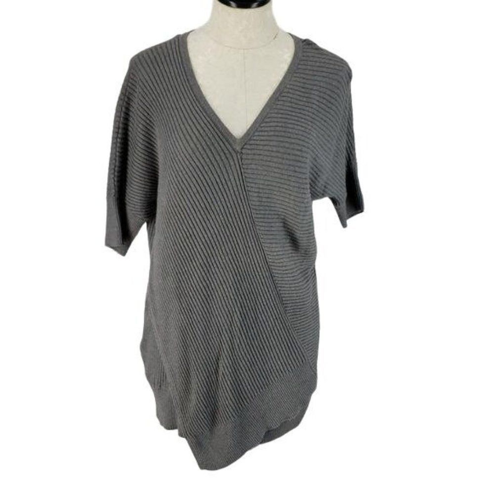 Chico’s Women's Short Sleeve Grey Ribbed Crossover Design Vneck Sweater Size 1 M